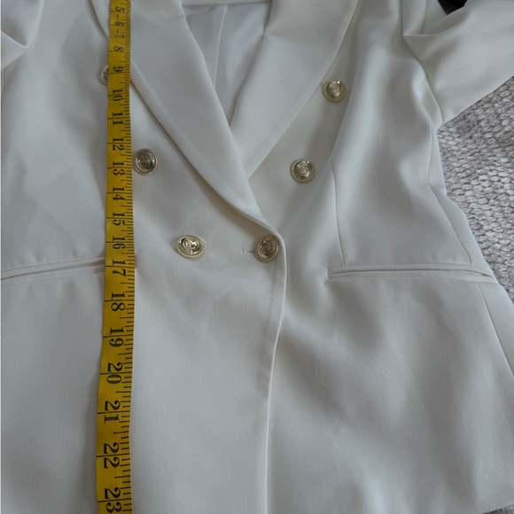 💥💥Clearance!!💥💥 Karen Millen Tailored Military White Blazer with Gold Buttons - Picture 15 of 15